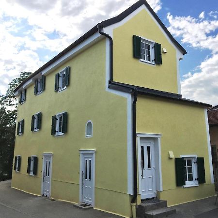 Haus Am Eck - Gaestehaus Und Appartements Altotting Luaran gambar