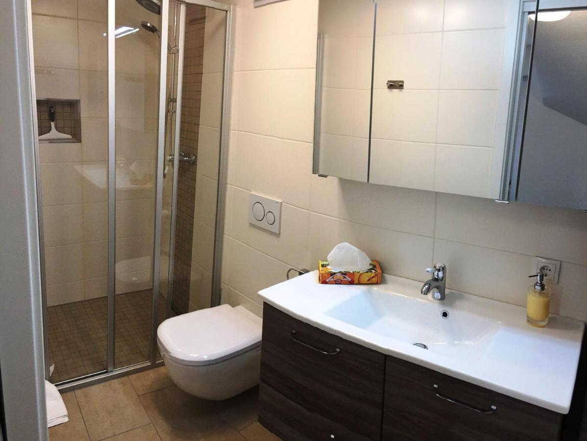 Haus Am Eck - Gaestehaus Und Appartements Altotting Luaran gambar